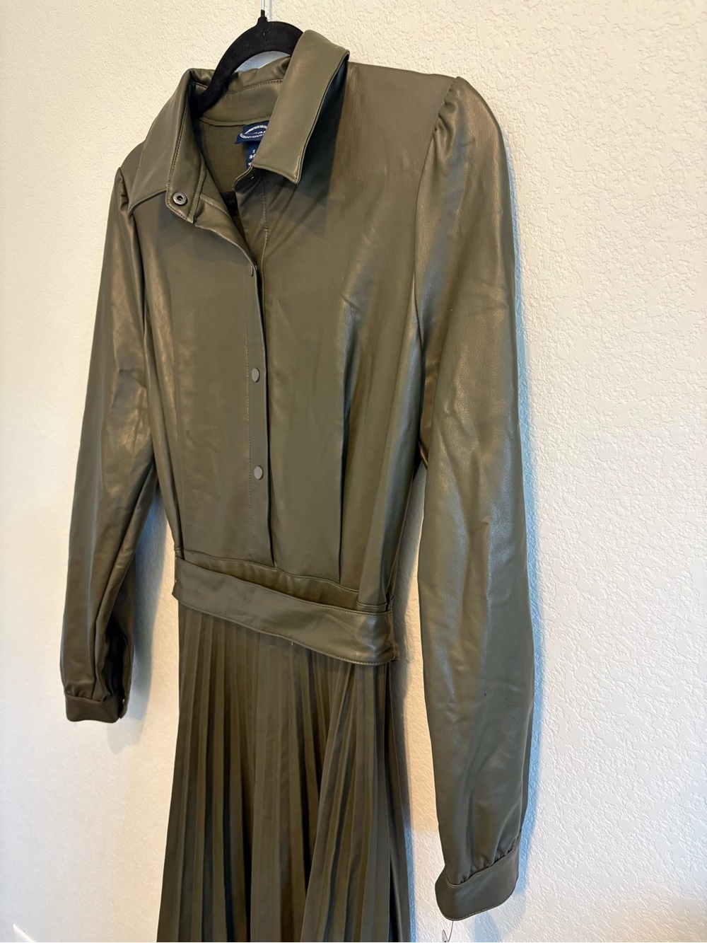Faux Leather Pleated MIDI Dress Olive Green Chic Small NWT - Picture 6 of 15